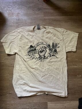 Cream Graphic T-Shirt - 'Capitalism Is The Virus' Size Medium